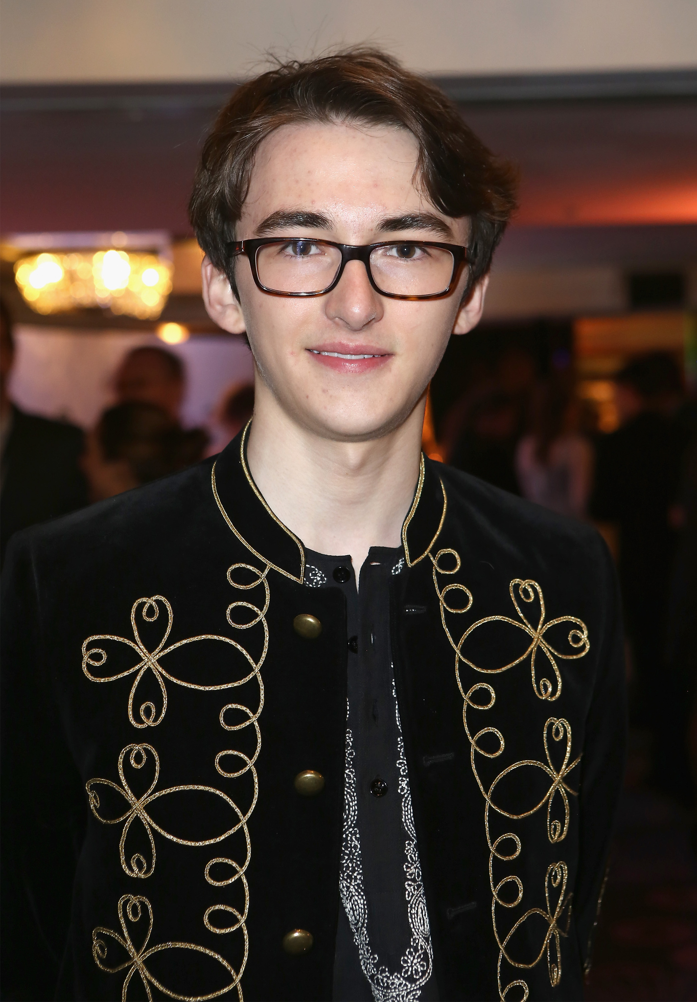 How tall is Isaac Hempstead Wright?